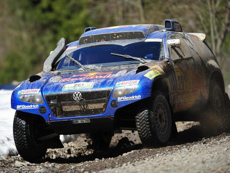  Volkswagen Touareg Race 2004 года  (фото 12 из 15)